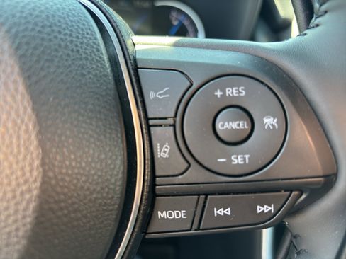 Used 2024 Toyota RAV4 SE image 12