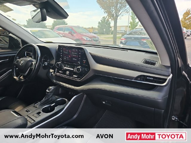 Used 2022 Toyota Highlander XLE FWD image 20
