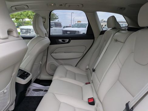Used 2023 Volvo XC60 B6 Ultimate w/ Protection Package Premier AWD/4WD image 14