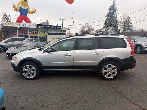 Used 2016 Volvo XC70 T5 Premier w/ Proximity Package image 3
