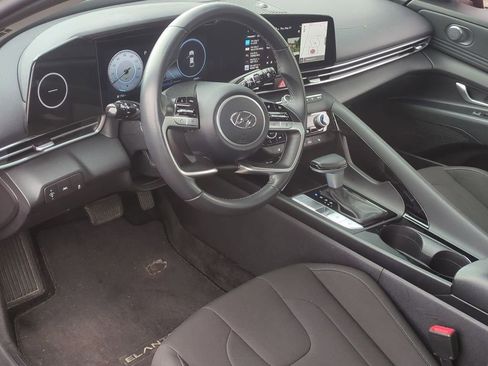 Certified 2023 Hyundai Elantra SEL w/ Convenience Package FWD image 12