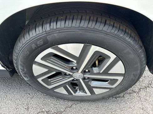 Used 2023 Hyundai Kona SEL FWD image 11