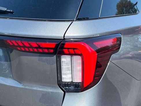 Used 2026 Ford Explorer ST-Line AWD/4WD image 11