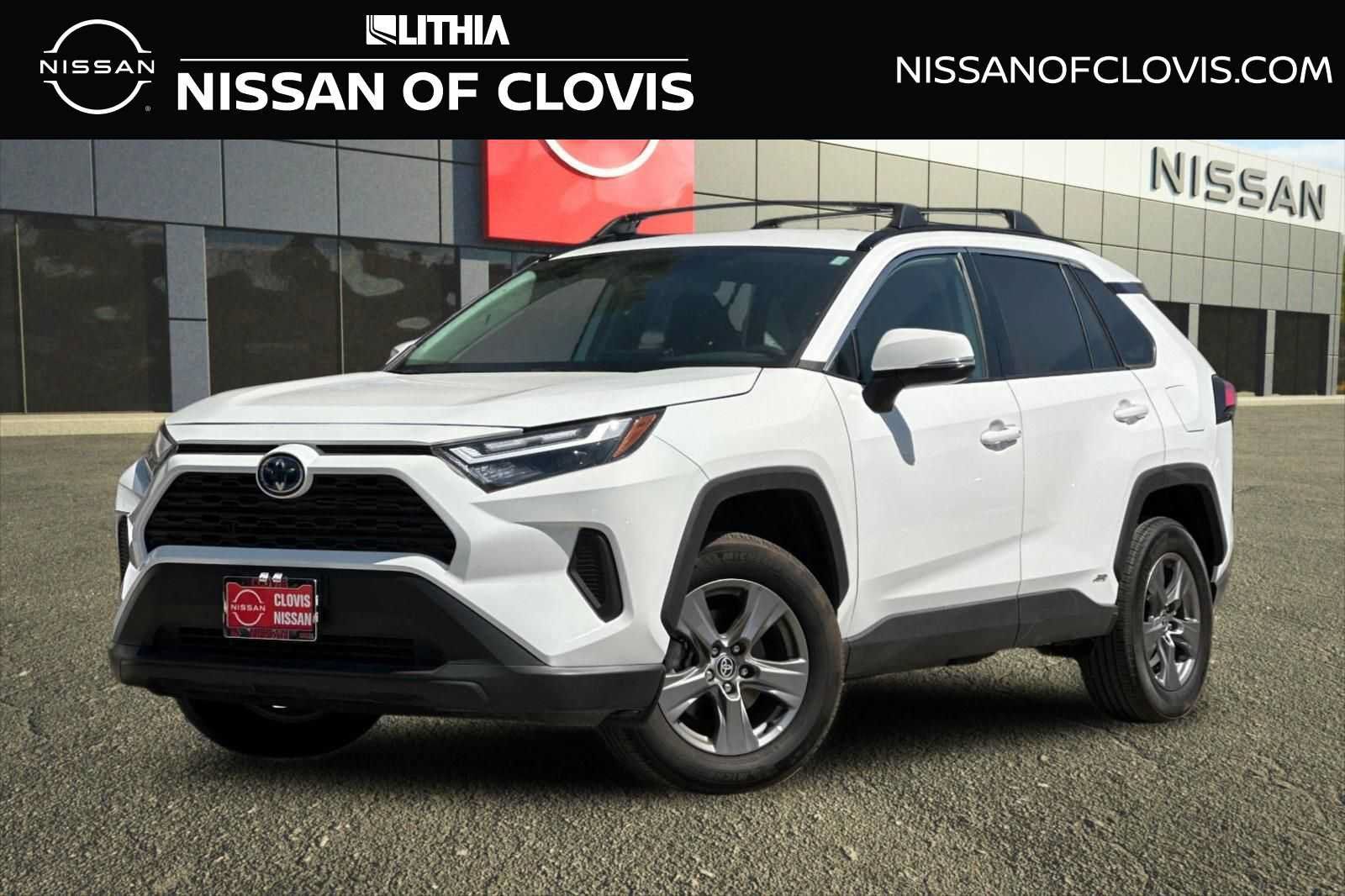 Used 2024 Toyota RAV4 XLE AWD/4WD image 1