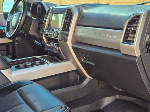 Used 2021 Ford F250 Lariat w/ Lariat Ultimate Package AWD/4WD image 26