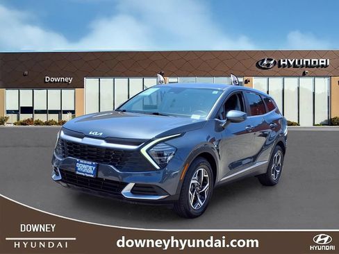Used 2025 Kia Sportage LX FWD image 1