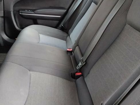 Used 2018 Chrysler 300 Touring w/ Driver Convenience Group RWD image 9