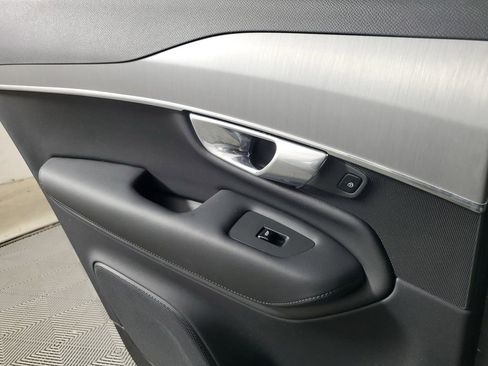 Certified 2025 Volvo XC90 B5 Core AWD/4WD image 20