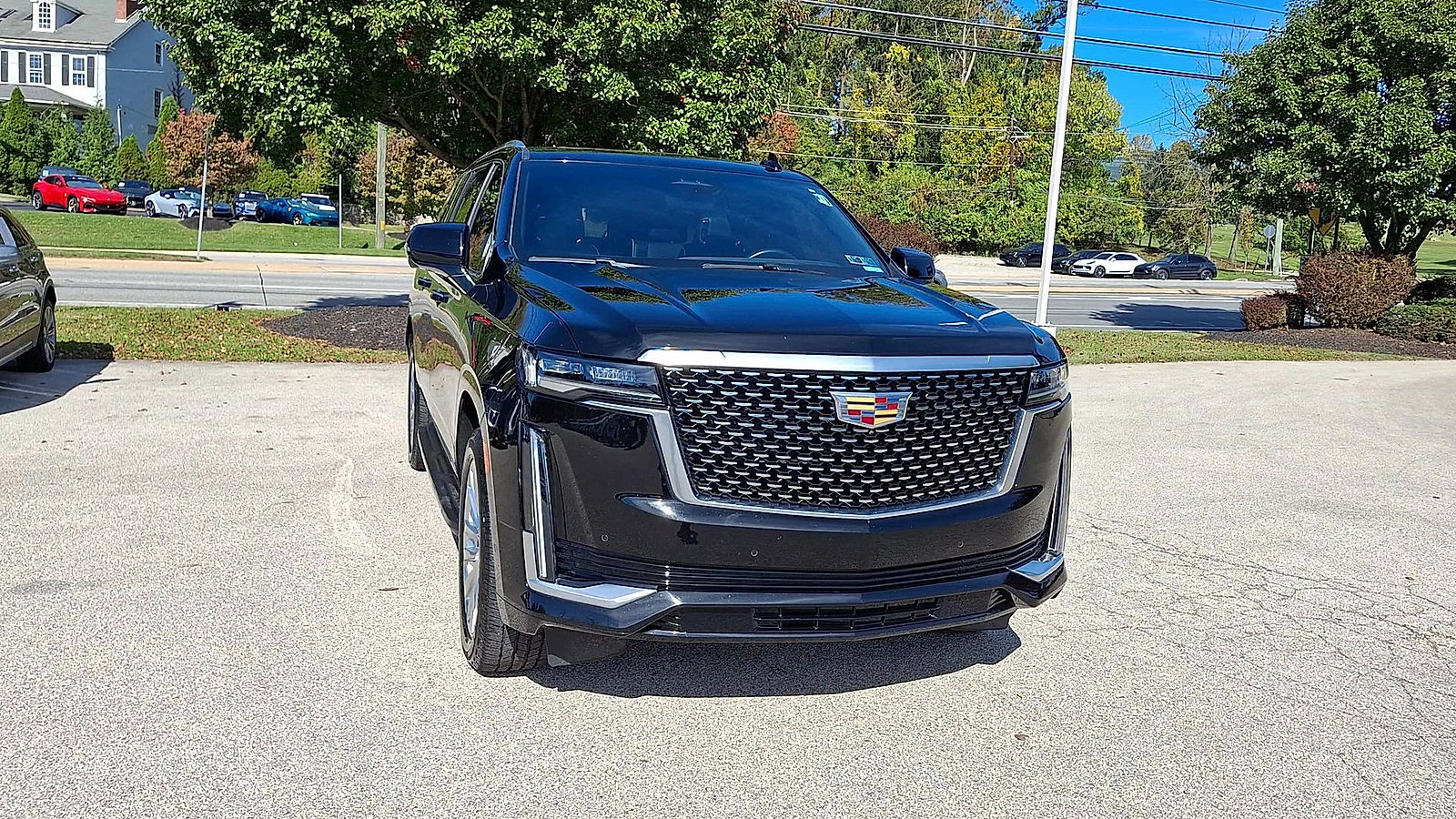 Used 2023 Cadillac Escalade ESV Premium Luxury AWD/4WD image 3