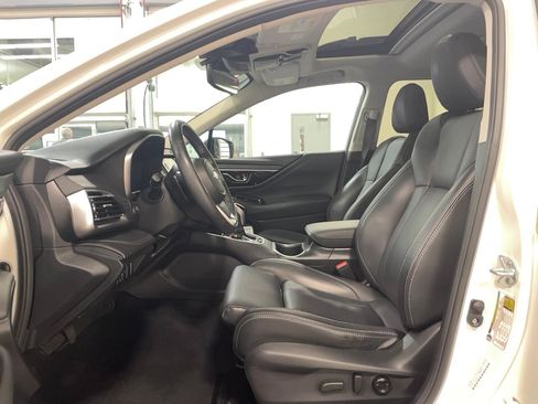 Used 2024 Subaru Outback Limited AWD/4WD image 9