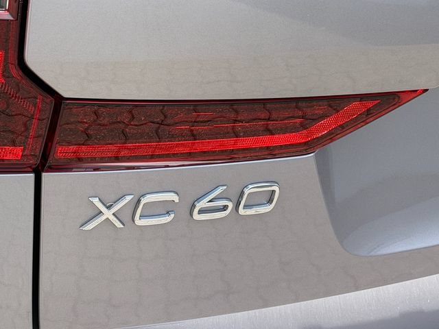 Used 2026 Volvo XC60 B5 Core AWD/4WD image 10