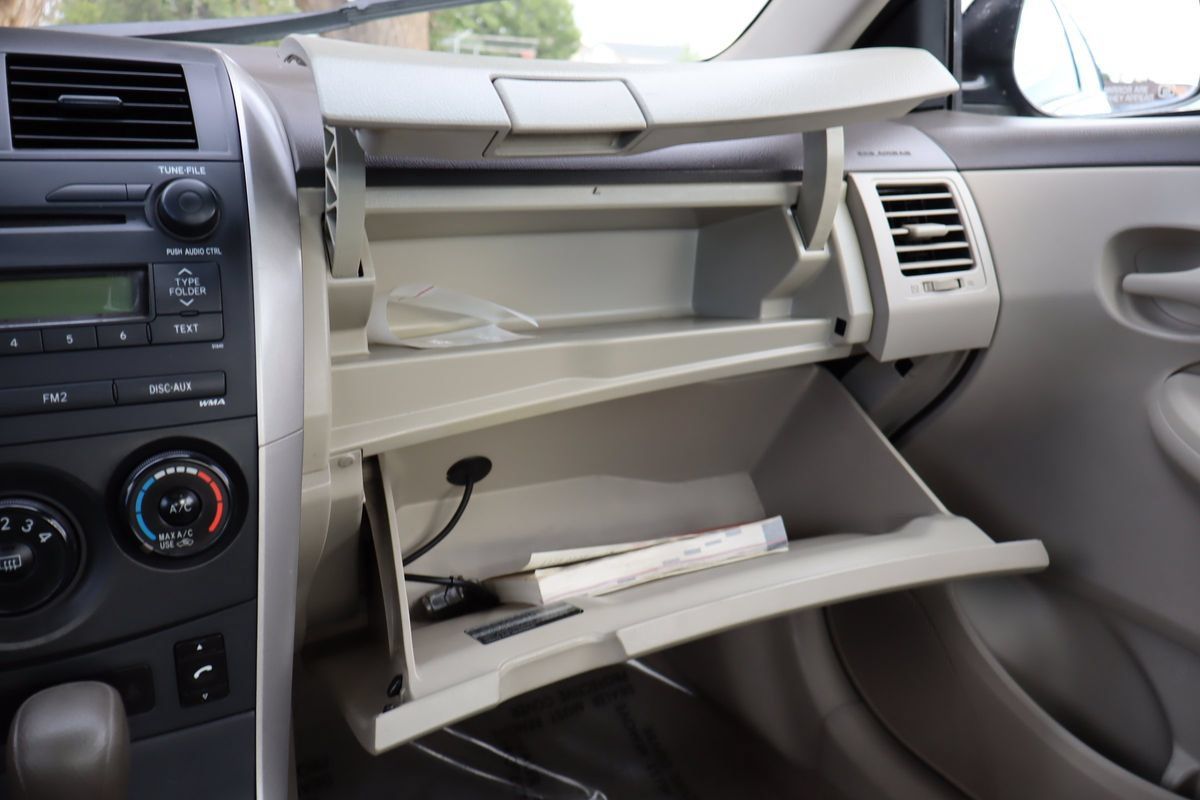 Used 2009 Toyota Corolla FWD image 34