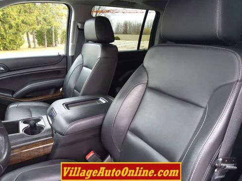 Used 2020 Chevrolet Suburban LT image 18