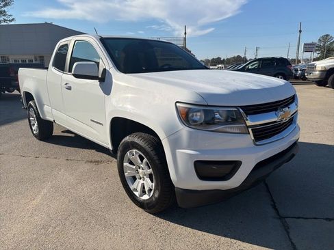 Used 2020 Chevrolet Colorado LT w/ Safety Package image 4