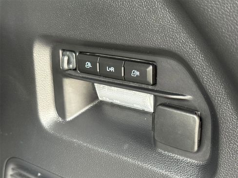 Used 2025 Ford Explorer ST image 11