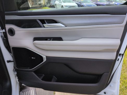 New 2026 Jeep Grand Wagoneer L Limited AWD/4WD image 24