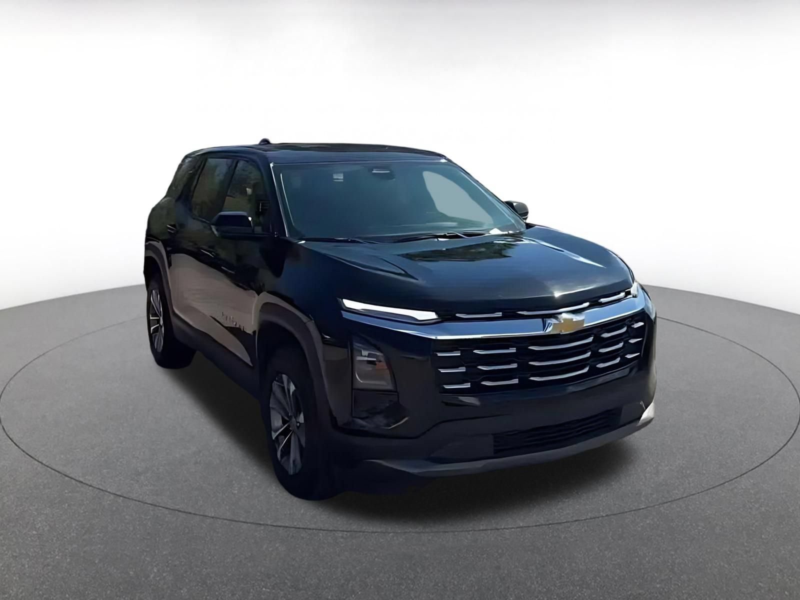 Used 2025 Chevrolet Equinox LT AWD/4WD image 3