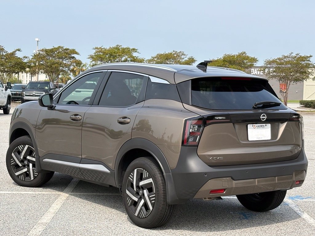 Used 2026 Nissan Kicks SV AWD/4WD image 12