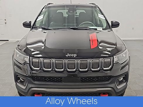 Used 2022 Jeep Compass Trailhawk image 4