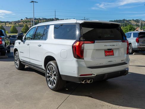New 2026 GMC Yukon XL Denali w/ Denali Reserve Package AWD/4WD image 5