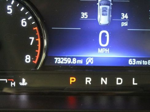 Used 2023 Ford Explorer XLT RWD image 8