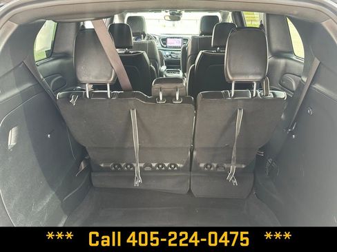 Used 2025 Chrysler Pacifica Limited FWD image 16