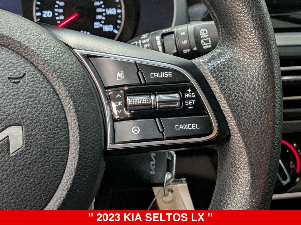 Used 2023 Kia Seltos LX AWD/4WD image 17