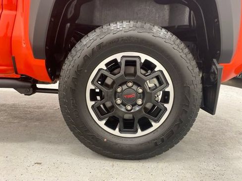 Used 2024 Toyota Tacoma TRD Off-Road w/ TRD Off Road Premium Package AWD/4WD image 10