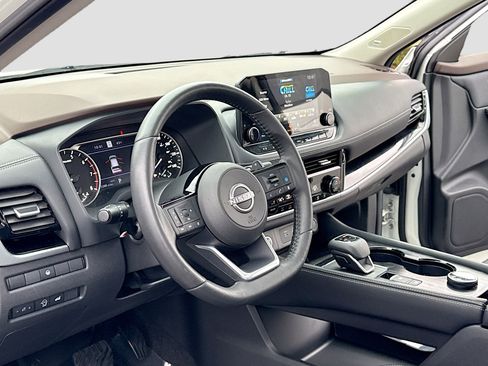 Certified 2023 Nissan Rogue SL w/ SL Premium Package image 4