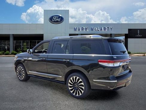 Certified 2022 Lincoln Navigator Black Label AWD/4WD image 3