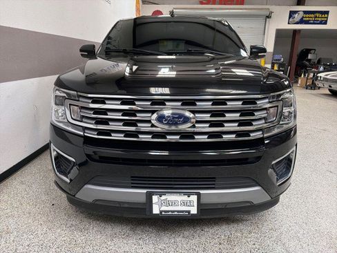Used 2020 Ford Expedition Max Limited image 2
