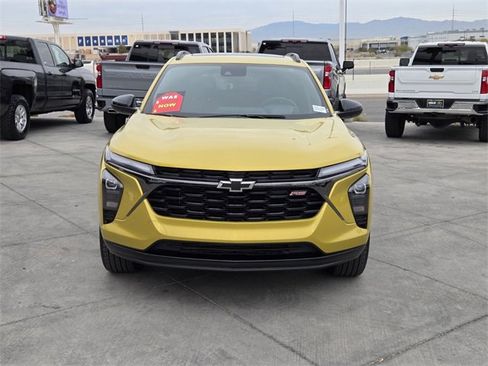 Certified 2024 Chevrolet Trax RS w/ Sunroof Package image 8