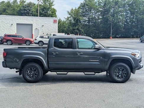 Used 2023 Toyota Tacoma SR5 w/ Technology Package AWD/4WD image 8