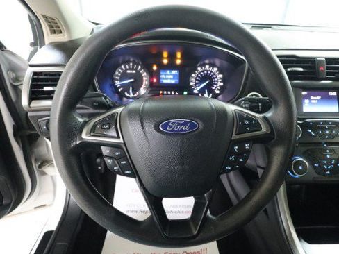 Used 2017 Ford Fusion S FWD image 17
