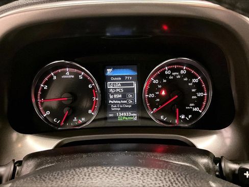 Used 2017 Toyota RAV4 SE AWD/4WD image 12