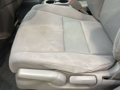 Used 2010 Honda CR-V LX image 14
