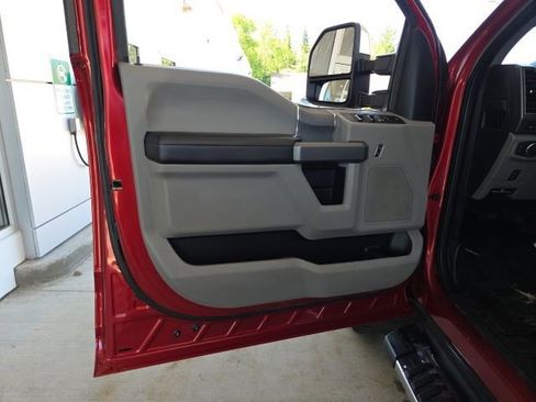Used 2020 Ford F250 XLT w/ XLT Premium Package AWD/4WD image 26