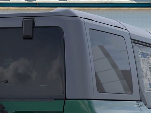New 2025 Ford Bronco Outer Banks w/ Sasquatch Package image 25