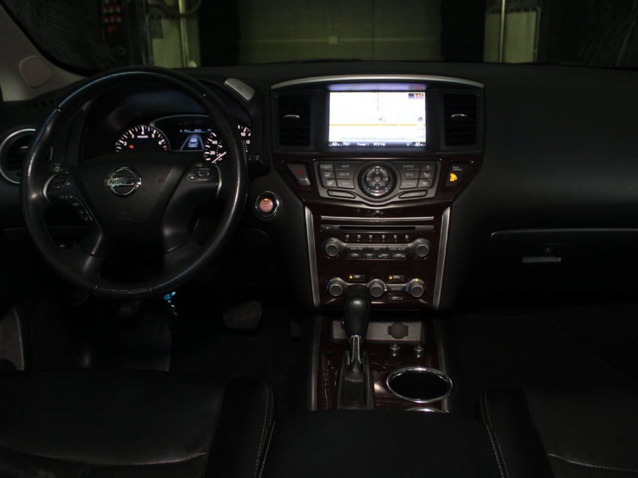 Used 2014 Nissan Pathfinder Platinum w/ Platinum Premium Package AWD/4WD image 20