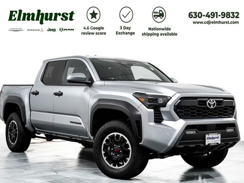 Used 2025 Toyota Tacoma TRD Off-Road AWD/4WD image 1