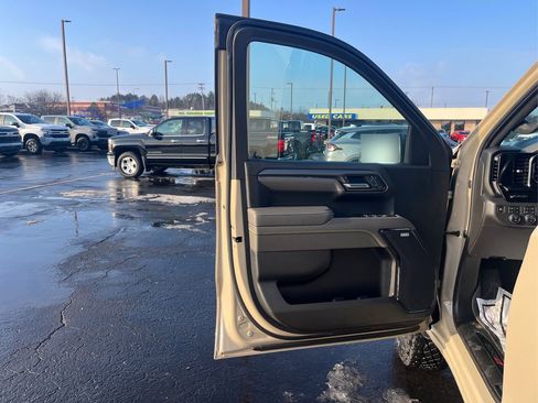 Certified 2023 Chevrolet Silverado 1500 ZR2 w/ Technology Package image 20