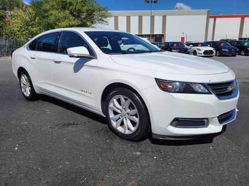 Used 2017 Chevrolet Impala LT image 3