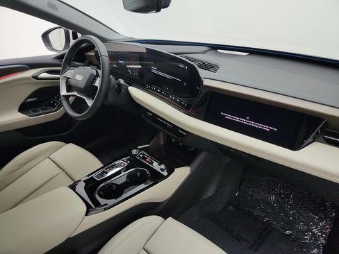 Used 2025 Audi A6 e-tron Prestige w/ Beige Warm Weather Package image 19