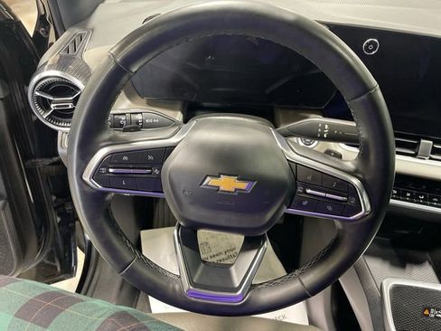 Used 2025 Chevrolet Equinox LT w/ Convenience Package II image 14