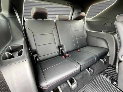 Used 2026 Chevrolet Traverse Z71 w/ Driver Confidence Package AWD/4WD image 25