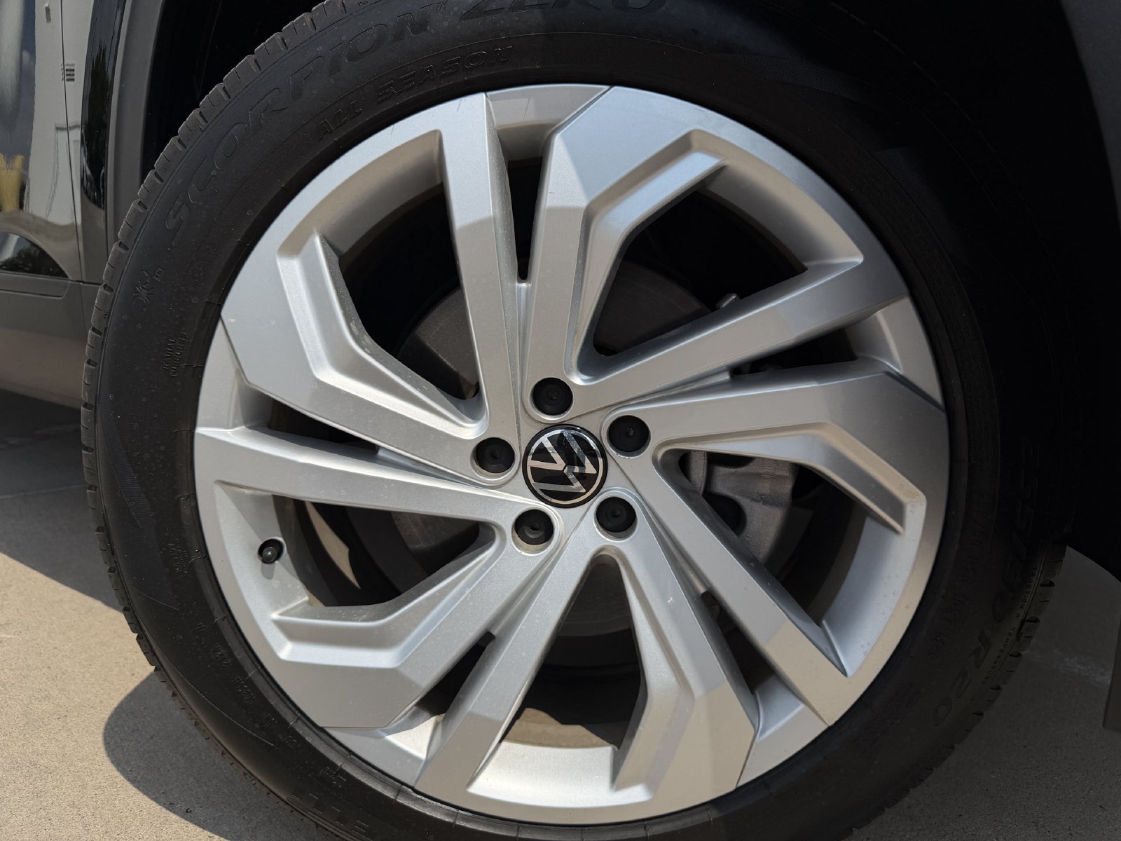 Used 2023 Volkswagen Atlas SE w/ Panoramic Sunroof Package FWD image 10