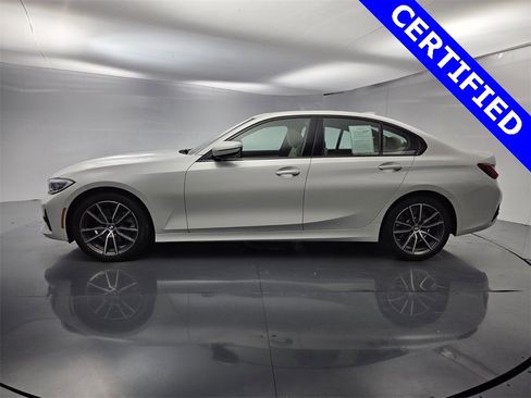 Used 2022 BMW 330i Sedan w/ Driving Assistance Package image 5