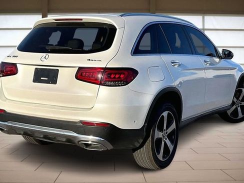 Used 2021 Mercedes-Benz GLC 300 4MATIC image 2