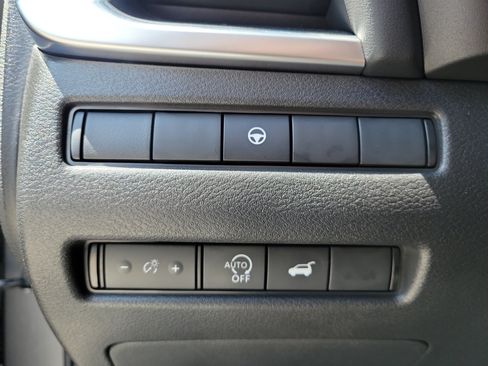 Certified 2024 Nissan Rogue SV FWD image 31