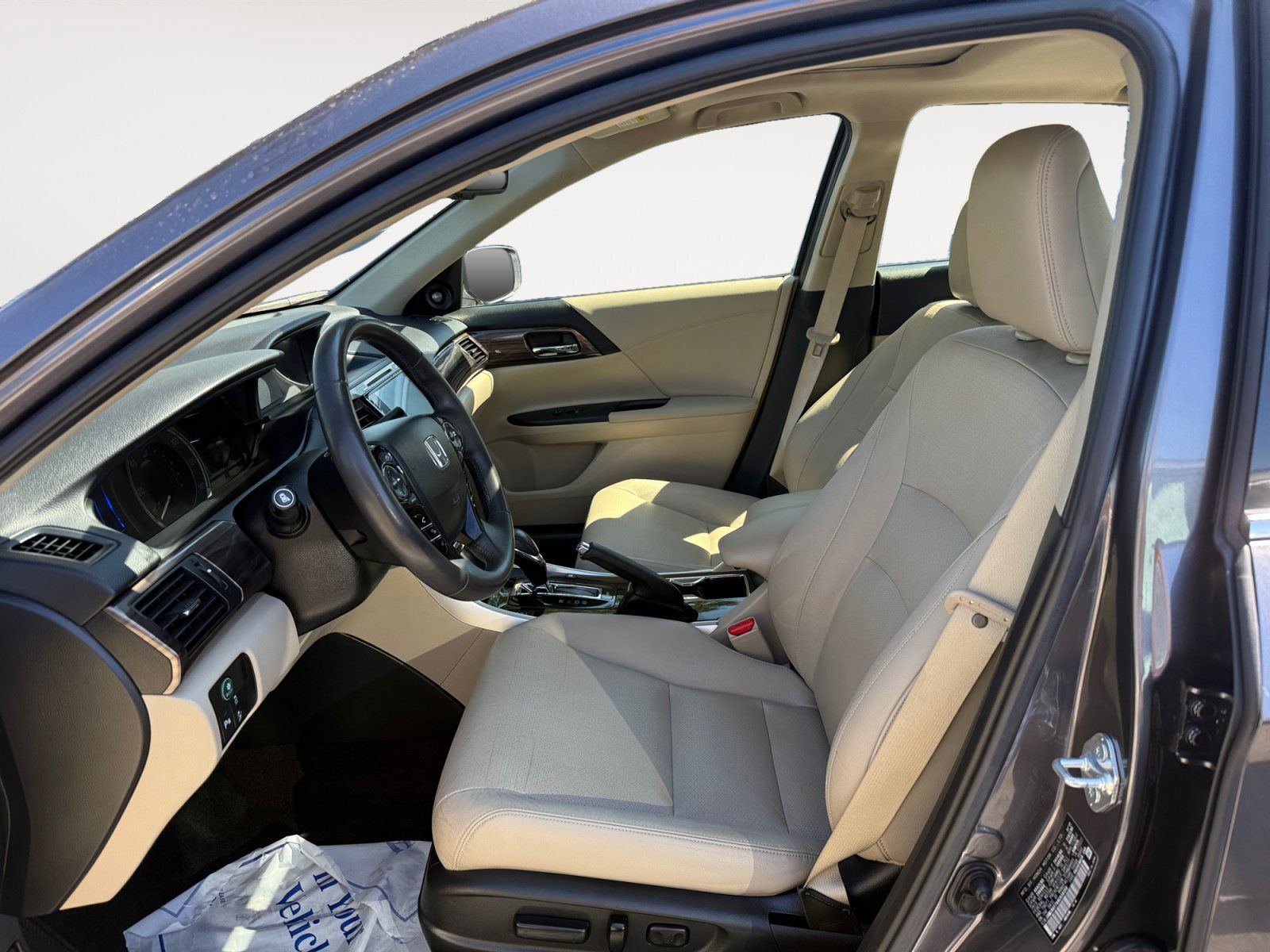 Used 2017 Honda Accord Touring image 10